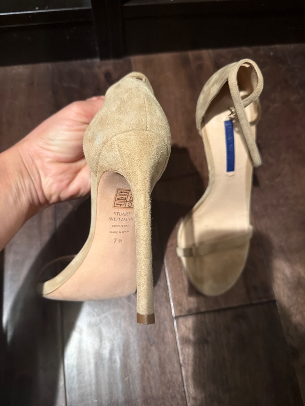 Sandals - Picture 2 of 4